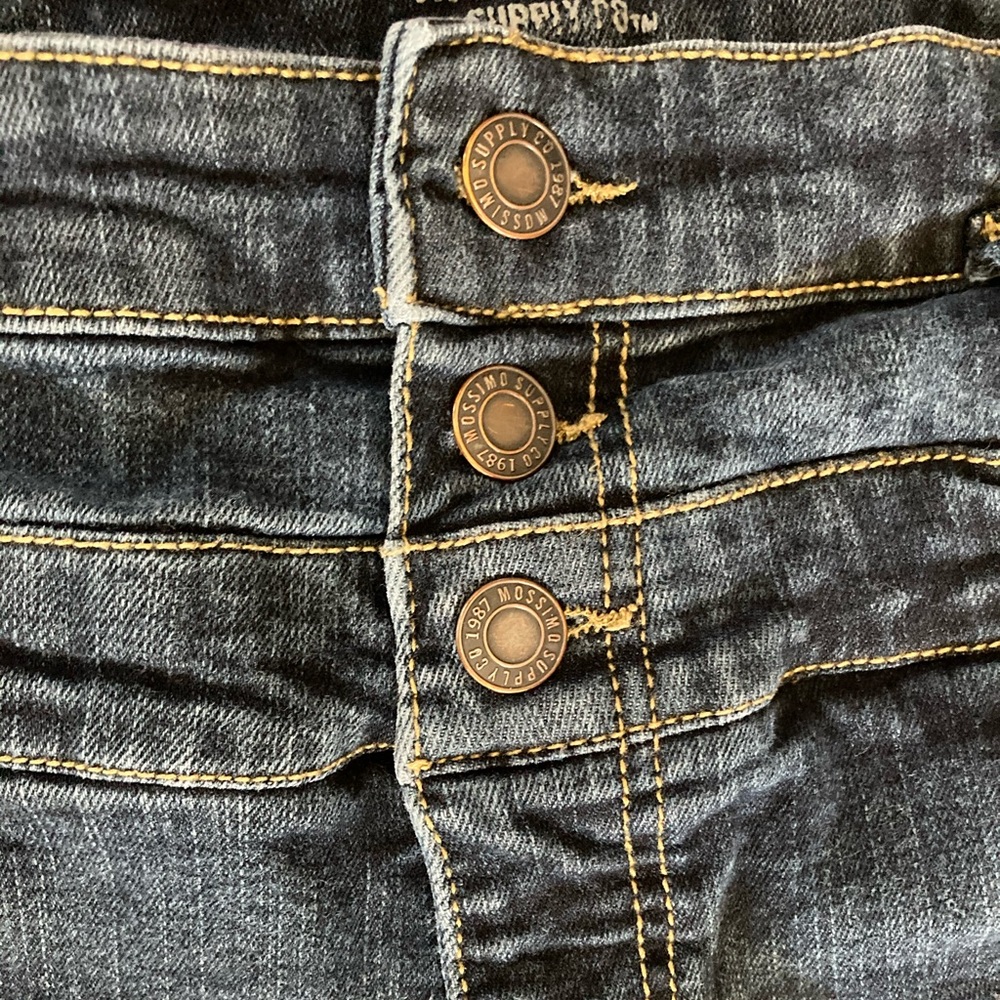 2 High Rise Shorts - Picture 4 of 8